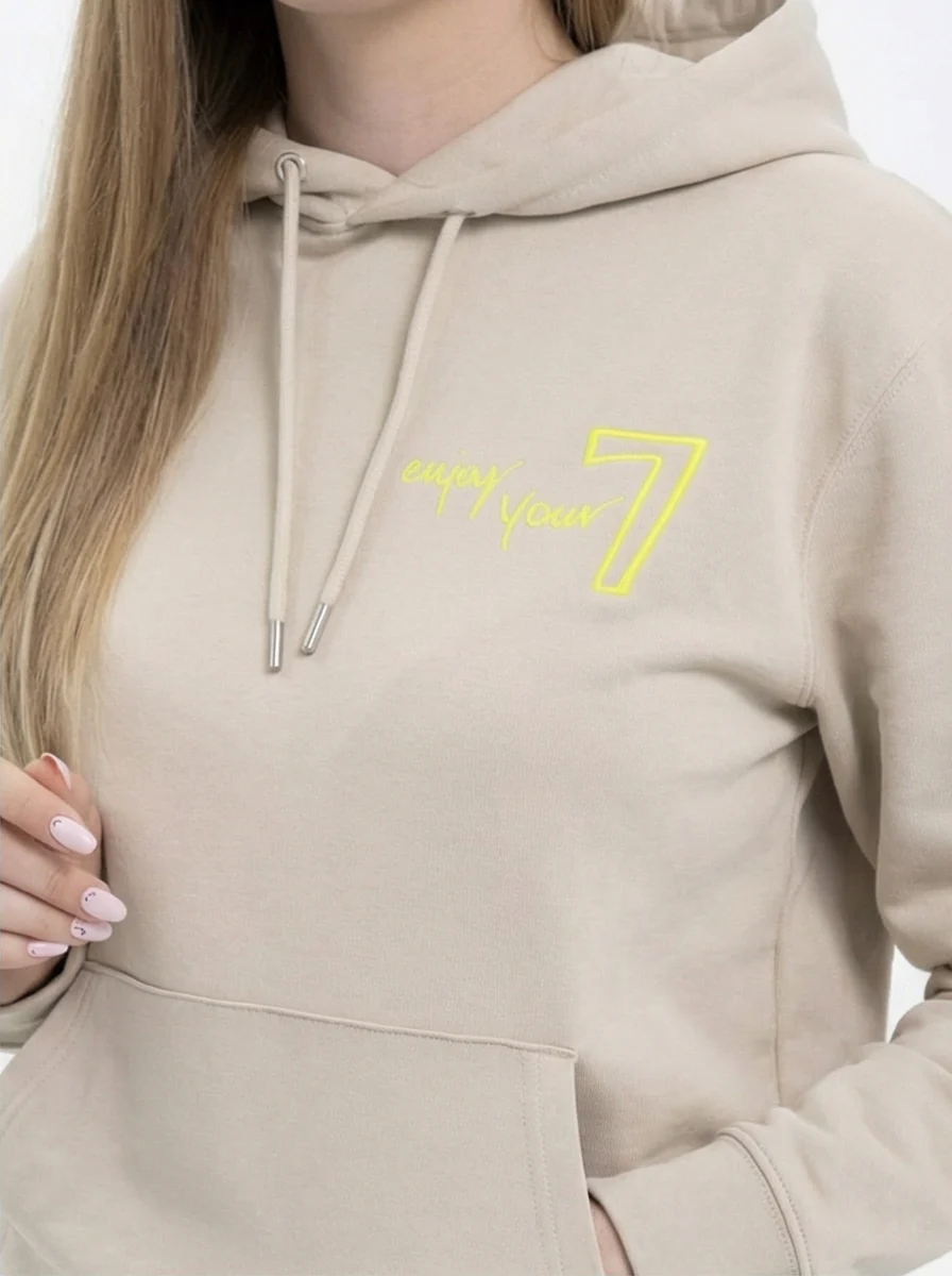 Beżowa Bluza OVERSIZE z haftem Wings x Paprocki & Brzozowski UNISEX - Image 3