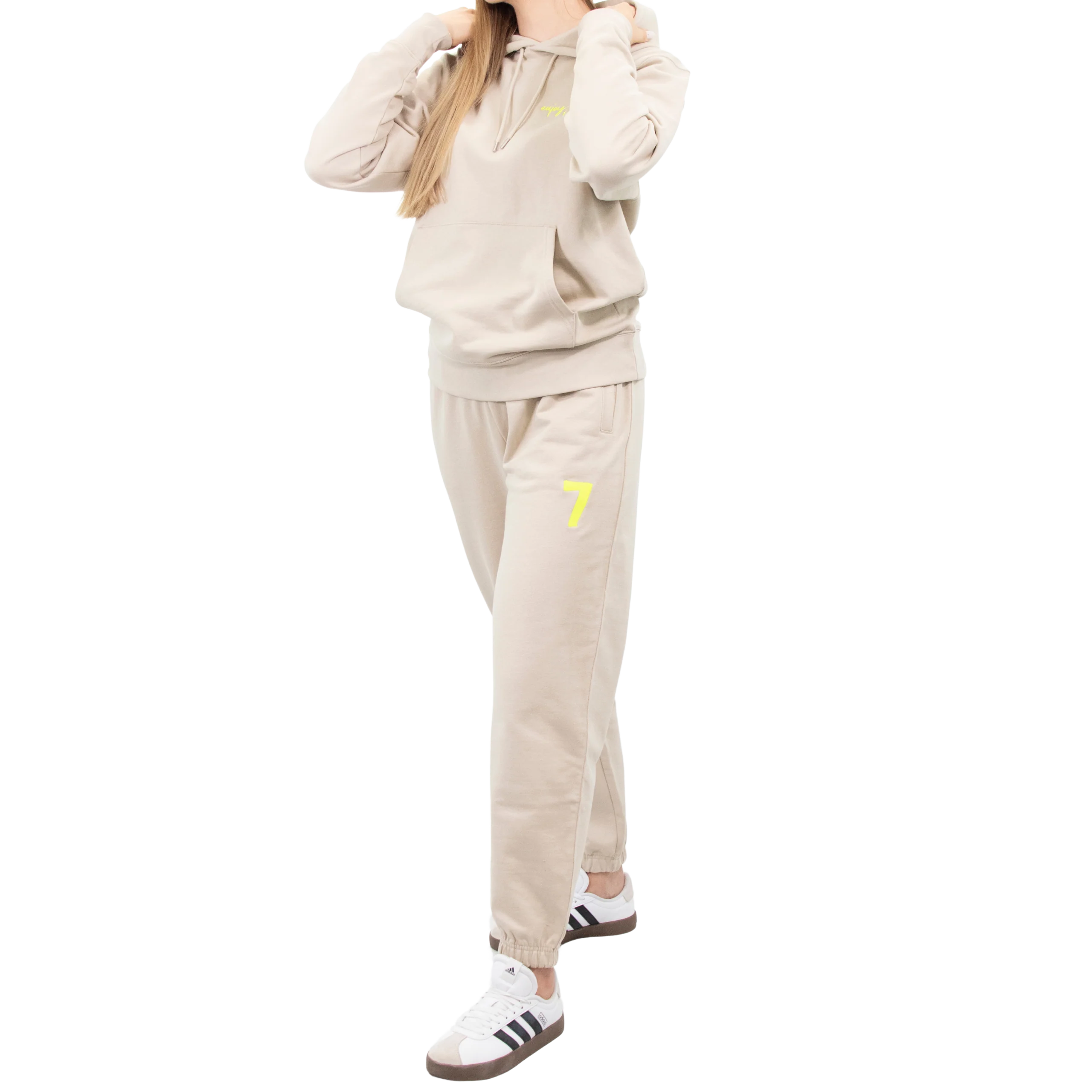 Beżowe Dresy OVERSIZE z haftem “7” Wings x Paprocki & Brzozowski UNISEX - Image 9