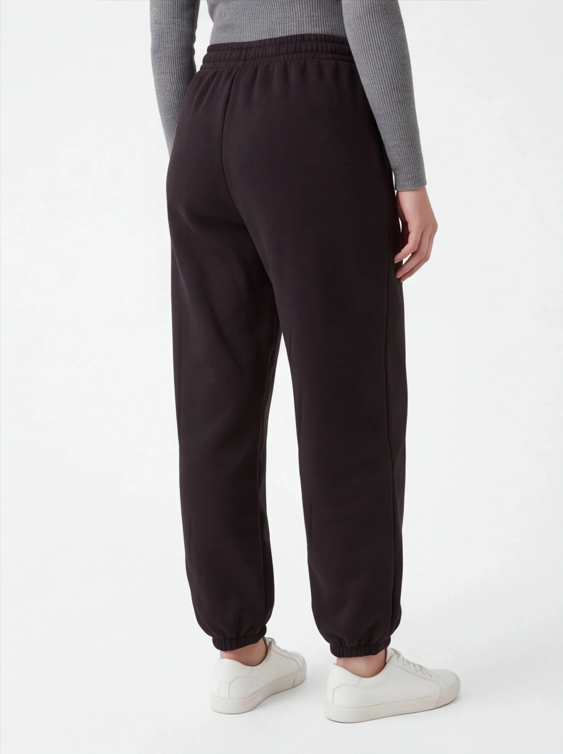 Damskie spodnie dresowe oversize UNLEASH WINGS BLACK - Image 4